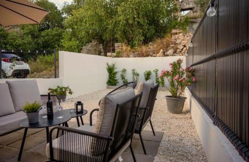 Bicine House | House for rent Serenity