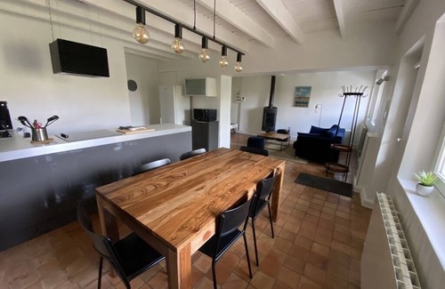 Charly House | House-garden-jacuzzi near Lyon: FourviereCathedral-ConfuenceMusuem-Lyon OldTown