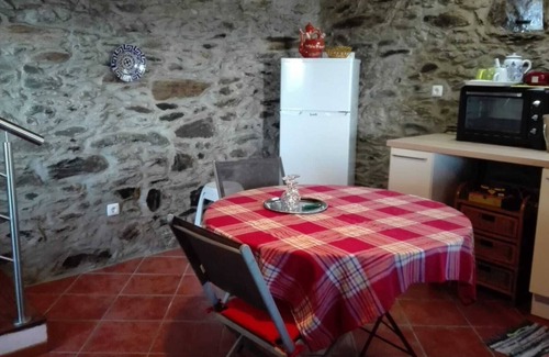 Peso da Regua Cottage | House Hidden in the Majestic Douro Valley