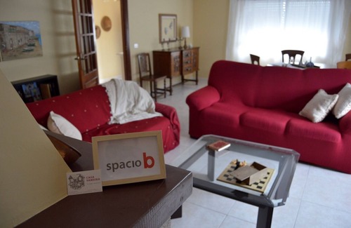 Samieira House | House ideal for large families, in a quiet place, 5 minutes from the beach!