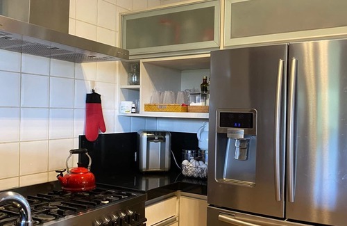 Campos do Jordao Cabin | House in a gated community, modern, cozy and well located.