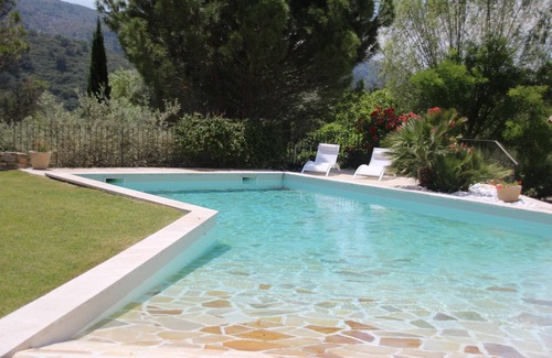 Vauvenargues House | House in Aix countryside with landscaped garden and pool .South of France