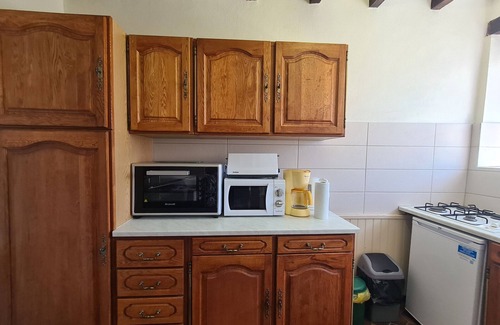 Migne Cottage | House in Berry with Garage and All Inclusive