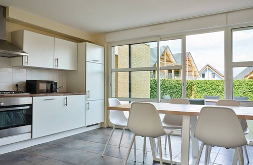 Berck-sur-Mer Villa | House in France with Garden and Barbeque