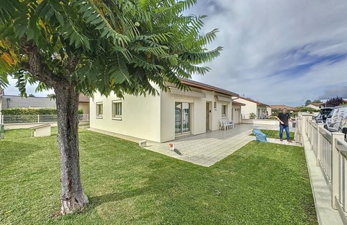 Gerzat Apartment | House in Gerzat 4 Pers - Fully Equipped + Parking