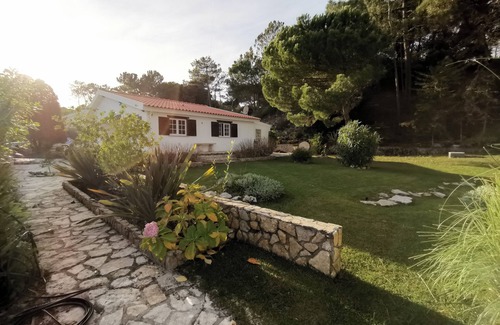 Casalinho House | House in Lagoa de Óbidos, garden, private pool, Wifi