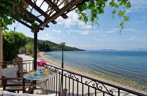 Lefokastron Apartment | House in Lefokastro - in front of the beach + Wi-Fi #3