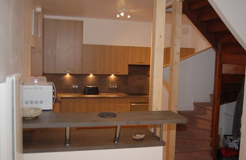 Courtoisville-Sillon-Moka House | House in quiet residential area, close to shops and the beach