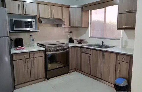 Torreon House | House in residential area, near TSM