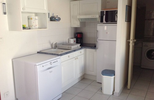 Quartier du Stade House | House in secure private residence with swimming pool and bicycles