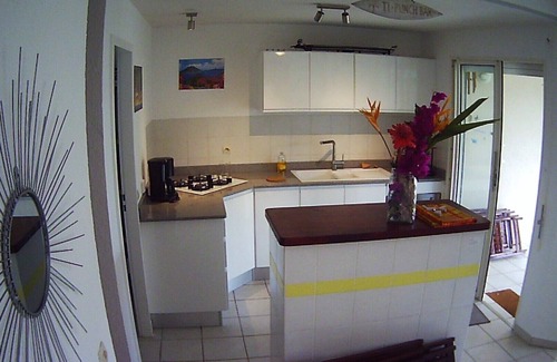 Sainte-Rose House | house in secure residence with garden and swimming pool