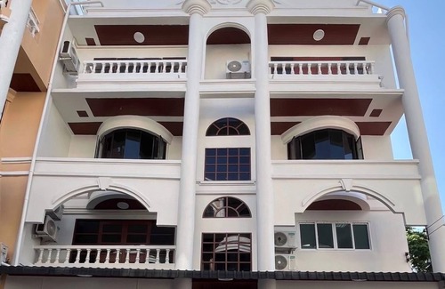 Khlong Tan Nuea Apartment | House in hearth of the Thonglor, Bangkok, 8 min to BTS with Wifi and Cozy house