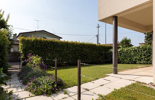 Sernaglia della Battaglia Apartment | House in the Brand (TV) M0260800002nCIN: IT026080C2BXOU8HBT