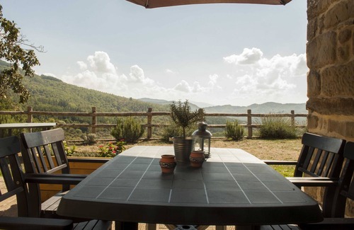 Pratovecchio House | HOUSE IN THE GREEN JUNIPER IN THE CASENTINO FORESTS PARK