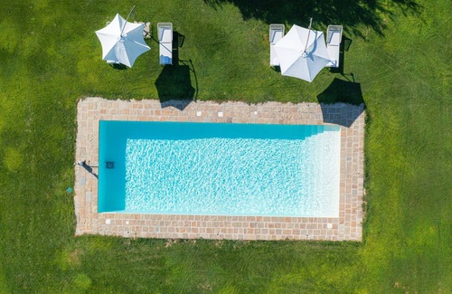 Lucignano Villa | House in the heart of Tuscany with A/C and pool!