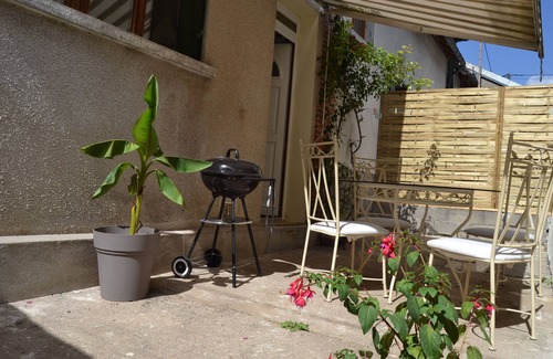 Jars House | House in the heart of a small village in Sancerrois