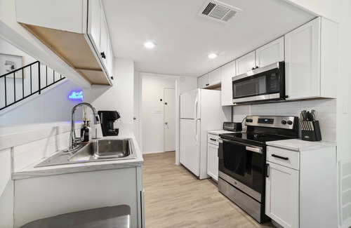 Summit At West Rim On Mount Larson House | House in the hills W Austin 5 minutes to downtown