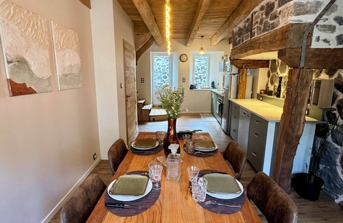 Laguiole House | House in the shadow of the bell tower