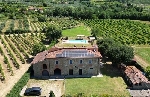 Terranuova Bracciolini House | House in the Tuscany country between the vineyards of the Chianti