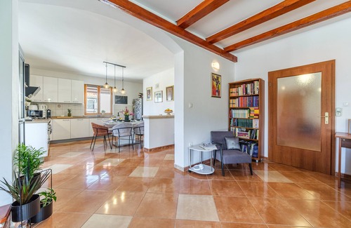 Nerezise House | House in the village