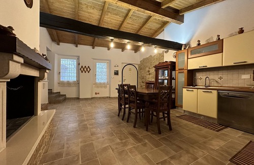 Prossedi House | House l'Archetto among ancient chestnut trees and the sea Prossedi (LT)