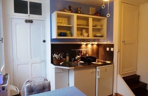 Gare-Jouvenet Cottage | House like a cottage (Gîte 4 people) with terrace in a garden close downtown
