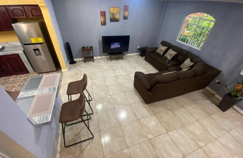 Coatepeque House | House located in the heart of the Ruta de Las Flores.
