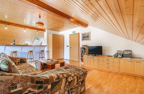 Zerovnica Apartment | House Mavko Near Lake Cerknica - Happy Rentals