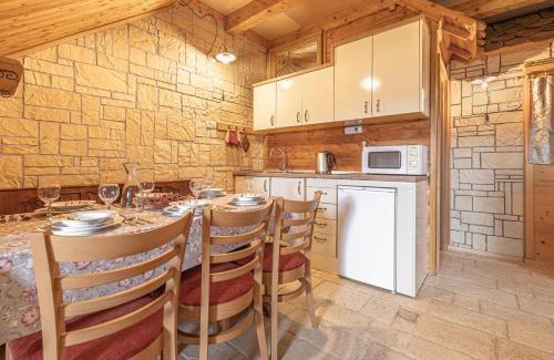 Prem House | House Na Meji With Sauna - Happy Rentals