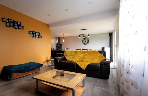 Villemandeur House | 🌟House near downtown, shopping area, in a quiet location🌟
