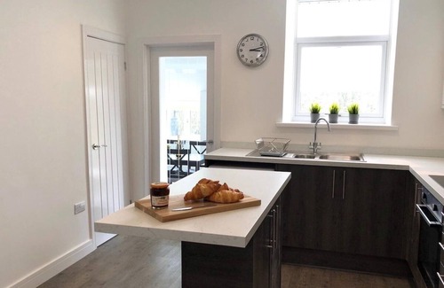 Rhondda Cynon Taff House | House Nestled in Pontygwaith