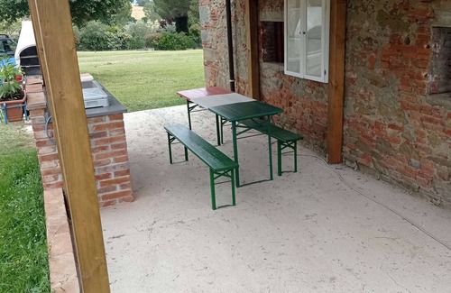 Monte San Savino House | House nestled in the Tuscan countryside ideal for families. supermarkets 4km away