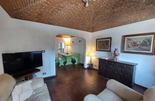 Lerma Bed & Breakfast | House Niva b&w, pets allowed