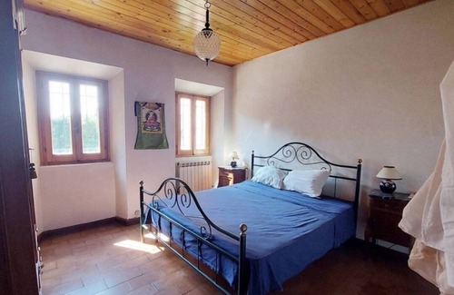 Lerma Bed & Breakfast | House Niva b&w, pets allowed