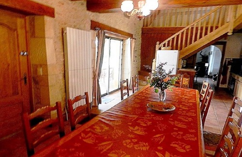 Villefranche-du-Perigord Cottage | House of the cabinetmaker: beautiful charming exquisitely decorated in black Perigord