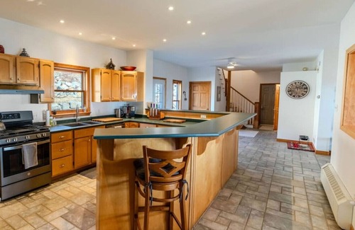 Lincolnville House | House of Clouds - Space for the Entire Family!