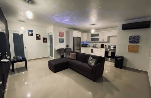 Sabana Abajo House | House of Galaxy with hot tub and super close to the airport