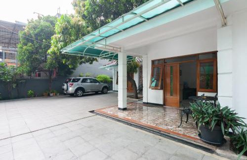 Bogor Selatan Hotel | House Of M Bogor Mitra RedDoorz