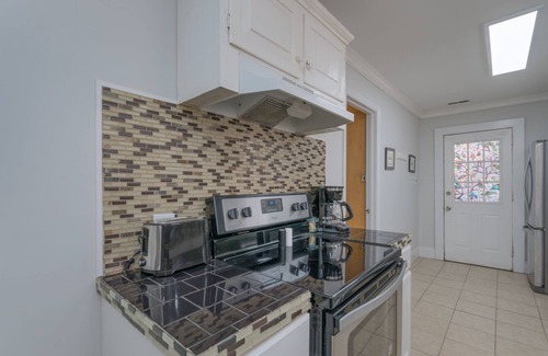 Rock Hill House | House on Shurley - in a quiet neighborhood