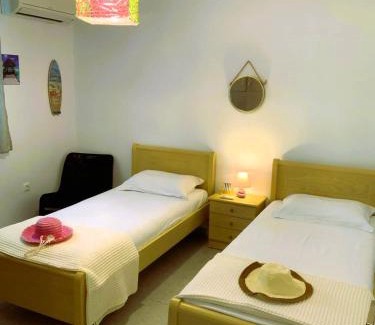 Mikri Vigla Apartment | house on the rock