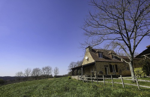 Loubejac House | House overlooking the valley