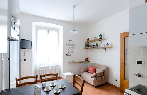 Mezzanego Condo | House relax at some mimutes from the sea