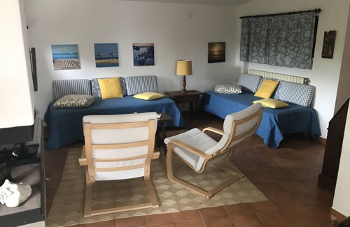 Saline Sadun House | House right on the beach .