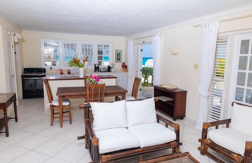 Silver Sands Apartment | House Seaside right on the White Sand Beach of Silver Sands
