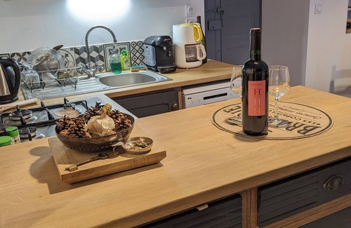 St Gervais sur Mare House | House sleeps 2 to 6 in a pretty medieval village