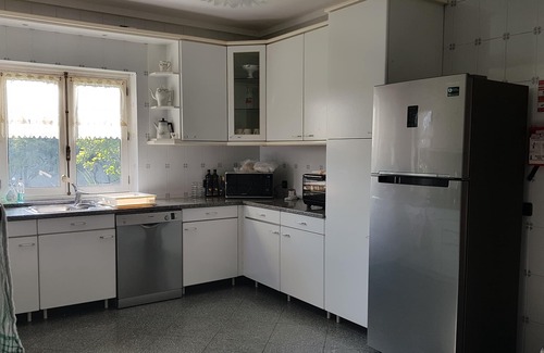 Vila Praia de Ancora House | House sleeps 10 near the ocean and downtown