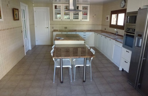 Cubelles House | House sleeps 19. 2.5 km from beach, 8 km from Sitges, 45 km from Barcelona, Tarragona