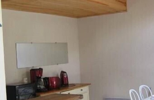 Saint-Brevin-l'Ocean Apartment | House studio with CHRE Annex on fenced garden, arborr