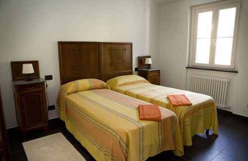 Temossi Apartment | House surrounded by greenery ideal for a quiet and relaxing vacation