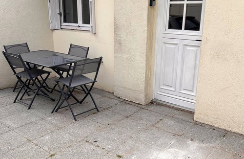 Saint-Julien-les-Villas House | House T3 air-conditioned free parking quiet area close to factory outlets